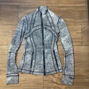 Lululemon Define Luon White Black Zip Up Jacket Womens Sz 2